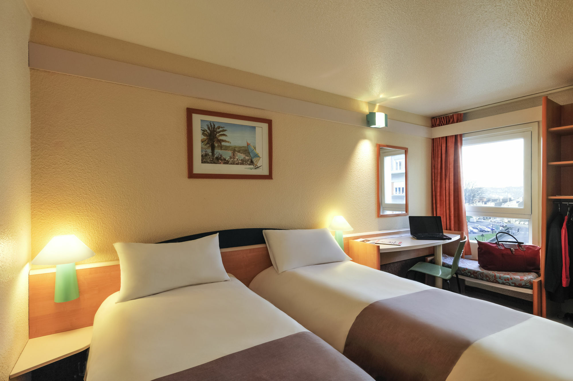 ibis Styles Boulogne sur Mer Centre Cathédrale Esterno foto